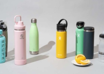 Mënyra më e mirë për të pastruar një shishe uji nga eliminimi i baktereve të dëmshme