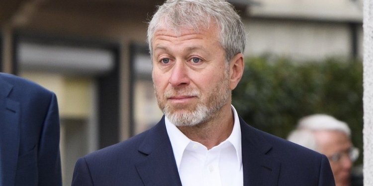 Abramovich merr pjesë në bisedimt Ukrainë – Rusi