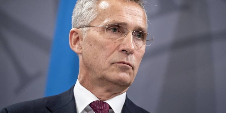 NATO ofron raketa mbrojtëse dhe armë antitank në Ukrainë