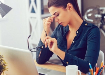 Keni lëkurë të tharë, probleme me përqendrim dhe ndiheni të lodhur? Ky është shkaktari