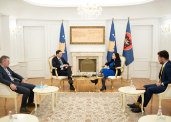 Osmani takon partitë opozitare, i informon për sigurinë në Kosovë