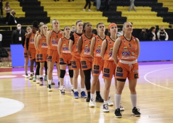 Bashkimi mposht pa problem Tiranën