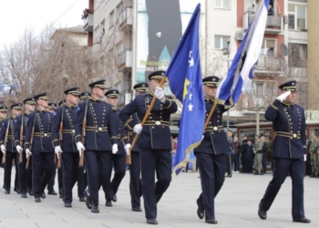 Policia uron dhe falënderon qytetarët e Kosovës për ditën e Pavarsisë