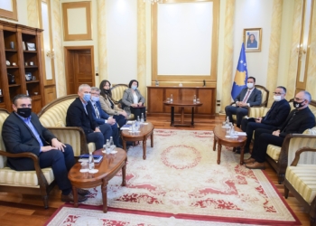 Glauk Konjufca priti në takim anëtarët e Bordit të KPMM-së