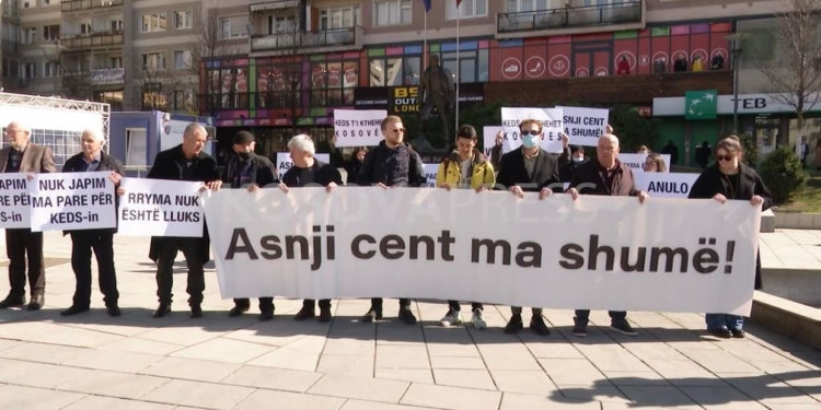 Tensione në protestën kundër ngritjes së çmimit të energjisë,
