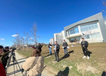 Skandalet me naftën, AVONET proteston para Ministrisë se Tregtisë