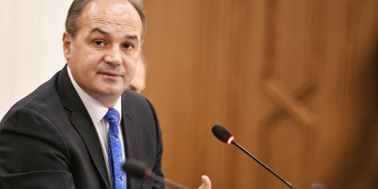 Hoxhaj, qeverisë: Aplikimi në NATO duhet të jetë prioritet