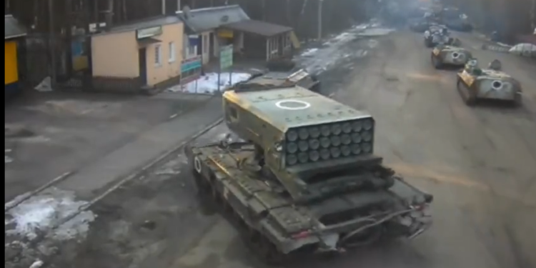 Rusia fut në Ukrainë baterinë e rëndë raketore “Solntsepek”