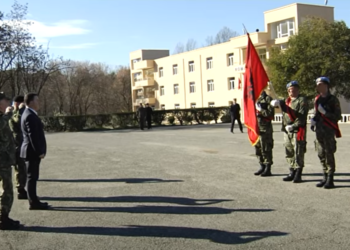 Shqipëria dërgon 30 ushtarë drejt Kosovës në kuadër të misionit të NATO-s