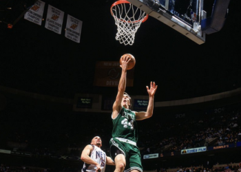 Ish-basketbollisti i NBA-së, Jiri Welsch viziton Kosovën