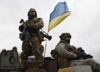 Ukraina shpall gjendjen e jashtëzakonshme kombëtare për 30 ditë