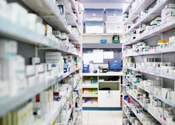 Kapen barna të kontrabanduara në vlerë prej 10 mijë euro në tri barnatore në Prishtinë