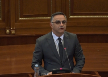 Tahiri: Kosova duhet të kërkojë njohje reciproke, mos të ulet në diskutim teknik