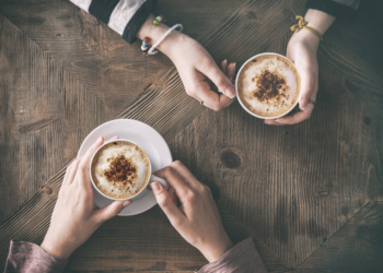 Erëza që duhet të shtoni çdo ditë në kafe