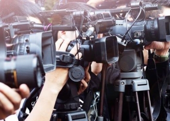 Sulmohet ekipi i RTV Dukagjinit, AGK-ja e dënon rastin