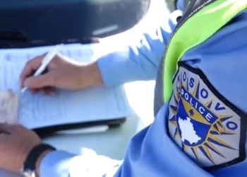 Mbi 800 shoferë u dënuan në shënimin e 14 vjetorit të Pavarësisë së Kosovës