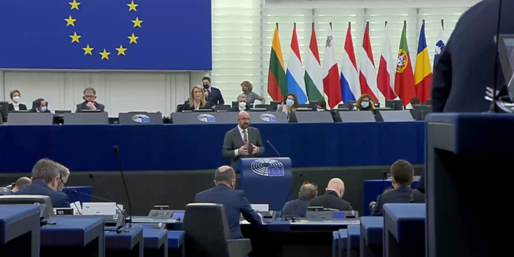 BE-ja i kërkon Rusisë të ndërmarrë hapa konkretë dhe të prekshëm drejt de-përshkallëzimit