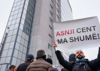 Grupi organizativ “Asnji cent më shumë“ shtyen protestën me datë  25 shkurt