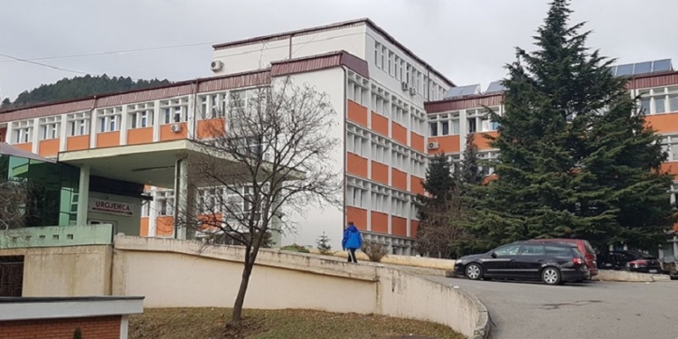 Në spitalin e Pejës ka mungesë te infektologëve