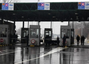 Tentuan ta kalojnë kufirin me certifikata false të vaksinimit, kapen dy shtetas maqedonas