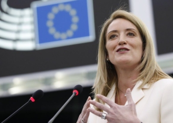 Metsola: Diplomatëve rusë dhe bjellorusë u ndalohet hyrja në ndërtesën e Parlamentit Evropian