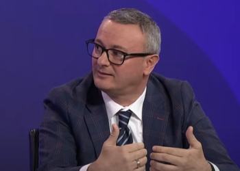 Arifi: Perëndimi ka mbyllur sytë për kushtetutën fashiste të Serbisë