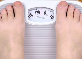 Pesha e tepërt në moshë të mesme rrezik për sëmundje kronike
