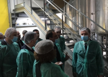 Kurti viziton fabrikën e vajit në Gjilan