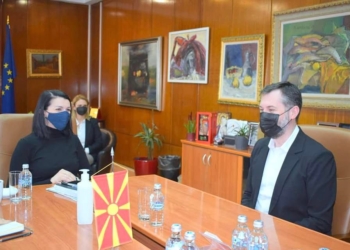 Çeku takohet me homologen maqedonase, diskutojnë rreth bashkëpunimit mes dy vendeve në fushën e kulturës