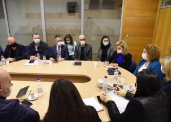 Pas rritjes së çmimeve, ministrja Hajdari takohet me inspektorët e Tregut