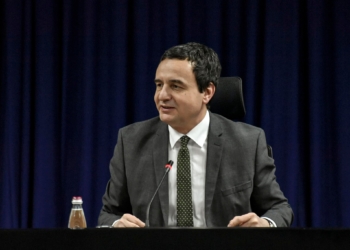 Kurti: As brutaliteti policor, e as plumbat e burgjet, nuk i ndalën demonstruesit e 81-ës