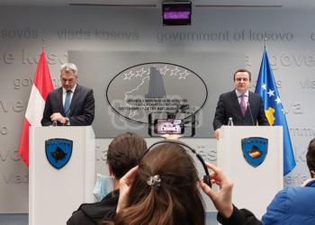 Kurti i kërkon Nehammer që Austria ta shtyjë përpara vendimin për liberalizimin e vizave