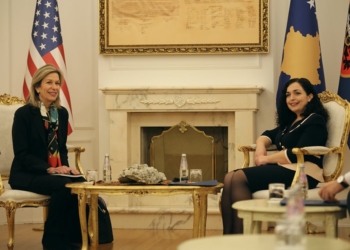 Nis takimi i presidentes Osmani me delegacionin nga Shtëpia e Bardhë