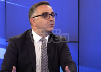 Tahiri për Qeverinë: Ligjin e Pagave e kanë kthyer në pikën zero, më mirë të thonë nuk jemi gati