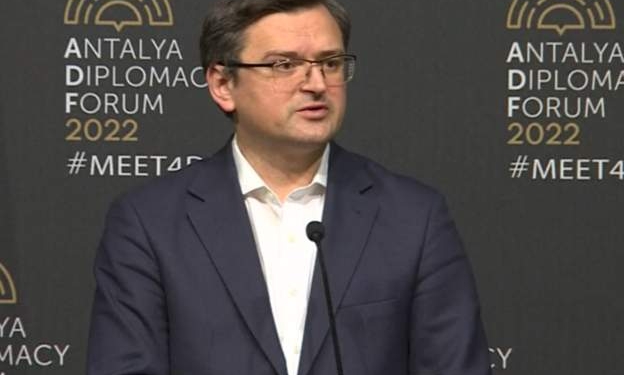 Kuleba pas takimit me Lavrov:  Ramë dakord për të vazhduar përpjekjet për një zgjidhje në çështjet humanitare