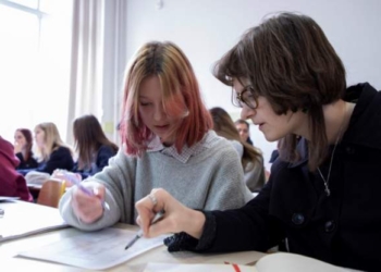 Shkollat në Kiev do të rihapen sot