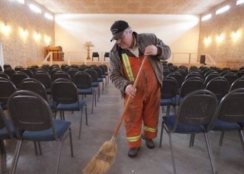 Ky është burri që ka 27 gra e 145 fëmijë