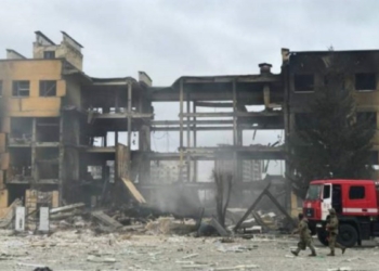 Një sulm ajror rus la të vdekur të paktën 70 ushtarë ukrainas