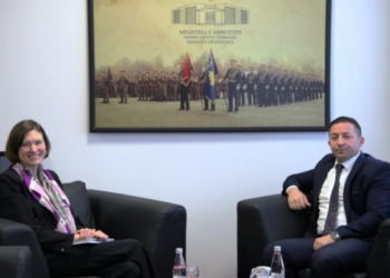 Mehaj takohet me Shefen e Operacioneve Aktuale të NATO-s, diskutojnë për zhvillimet gjeopolitike pas agresionit rus në Ukrainë