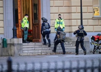 Sulm në një shkollë në Suedi, dyshohet se një 18-vjeçar vrau dy gra