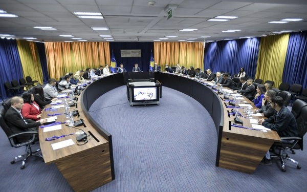 ​Kurti tregon për grantet do të jepen për komunitetet