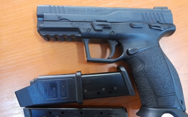 Gjakovë, nxënësi në shkollë me armë zjarri, policia merret me rastin