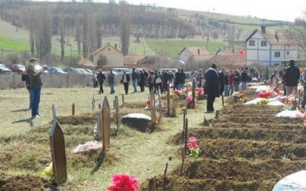 23 vjet nga masakra në Izbicë