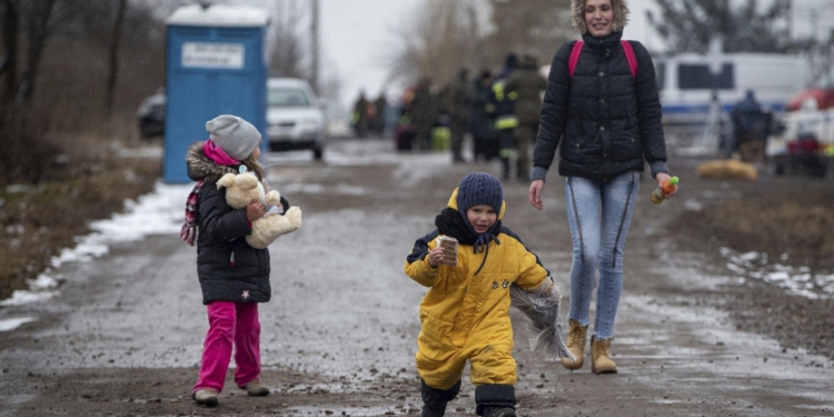 UNICEF: Dy milionë fëmijë janë larguar nga Ukraina