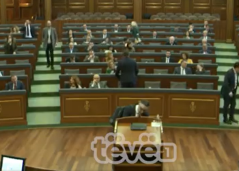 Besnik Tahiri me aksion në Kuvend, Konjufca e pyet se ku është inspiruar