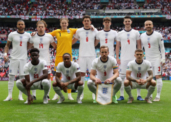 Anglia publikon listën