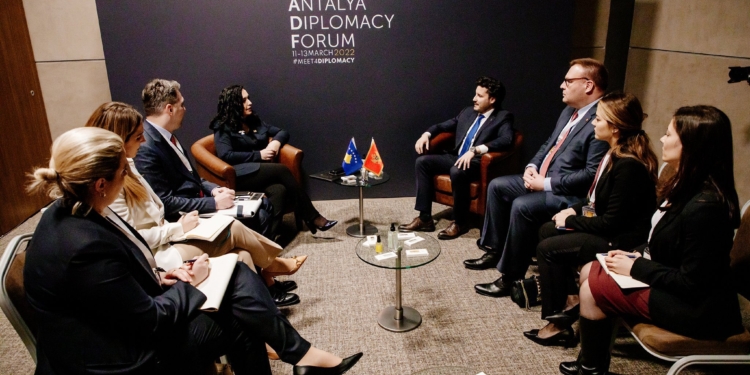 Abazoviq pas takimit me Osmanin e Kurtin: E kaluara të lihet prapa