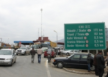 Refugjatët ukrainas nuk po ndjehen të sigurtë në Serbi, po ikin drejt Shqipërisë