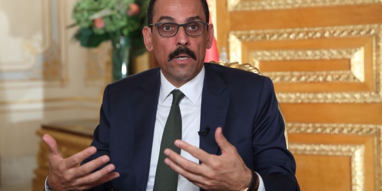 Turqia: Bota s’mund t’i djegë urat e komunikimit me Rusinë