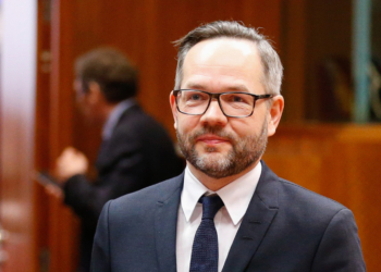 Deputeti gjerman: BE-ja duhet t’i mbajë premtimet, të liberalizoj vizat për Kosovën